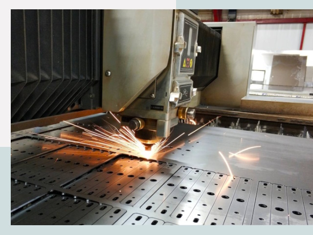 Лазерная резка металла в Ломоносове от 615 руб.